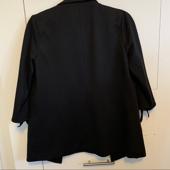 Black Blazer - Picture 5 of 5